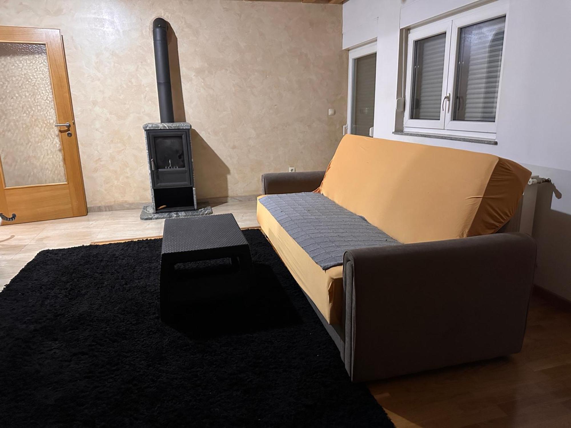 Rooms Near The Airport 塞拉耶佛 外观 照片