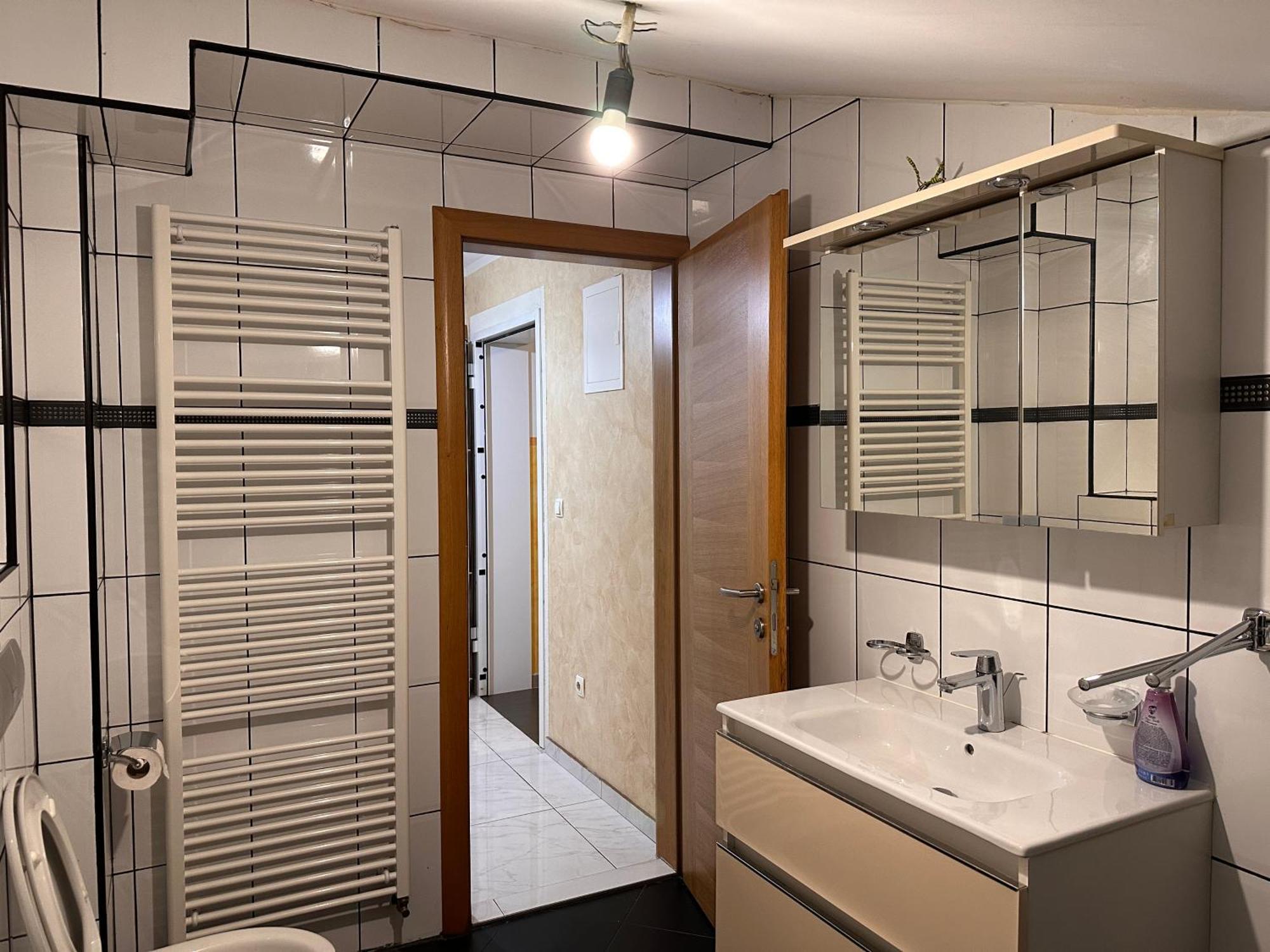 Rooms Near The Airport 塞拉耶佛 外观 照片