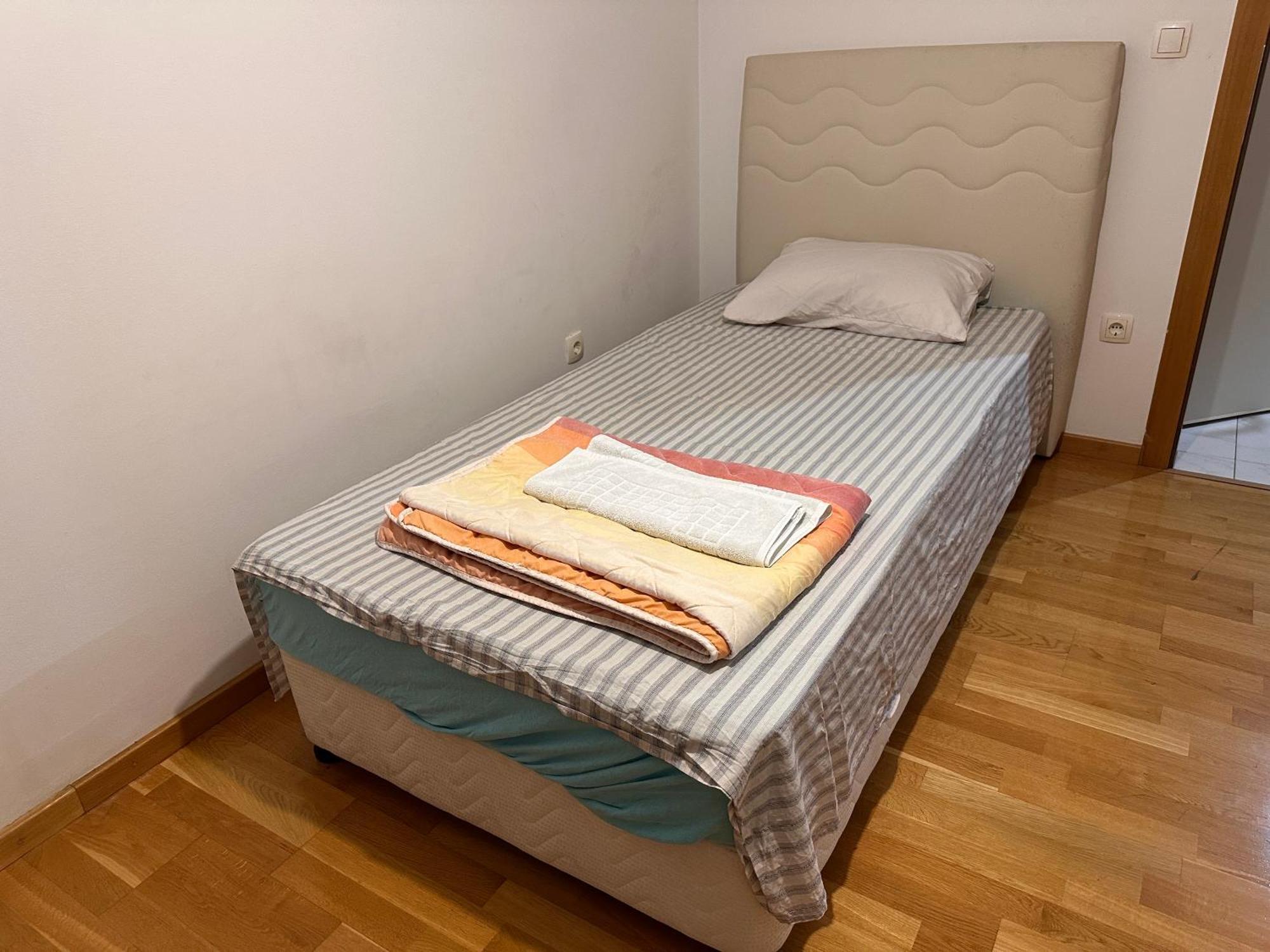 Rooms Near The Airport 塞拉耶佛 外观 照片